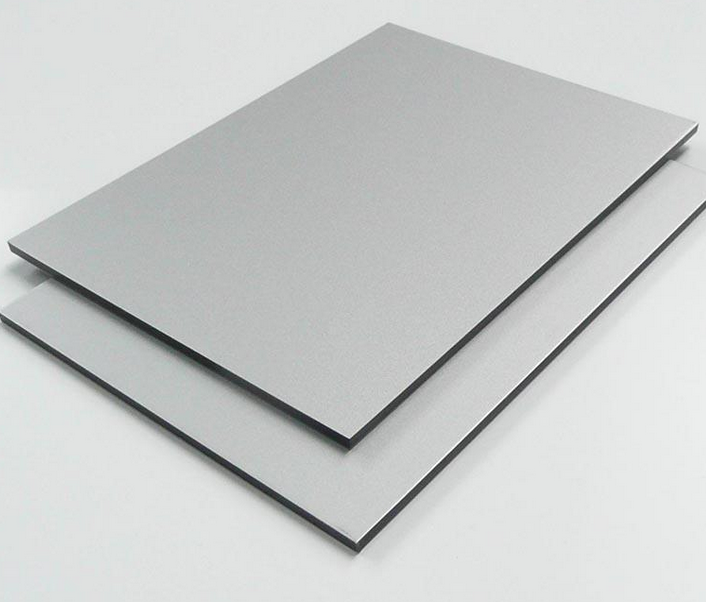 简单鉴别铝塑板质量好坏的方法